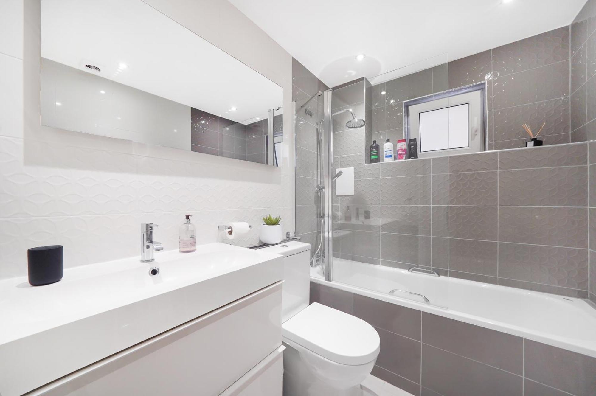 A Beautiful Stylish 2 Bedroom Apartment -City Of Λονδίνο Εξωτερικό φωτογραφία